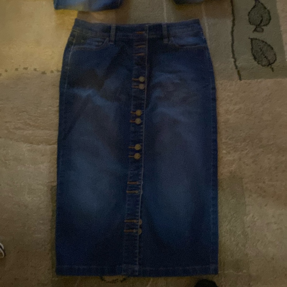 Denim pencil skirt